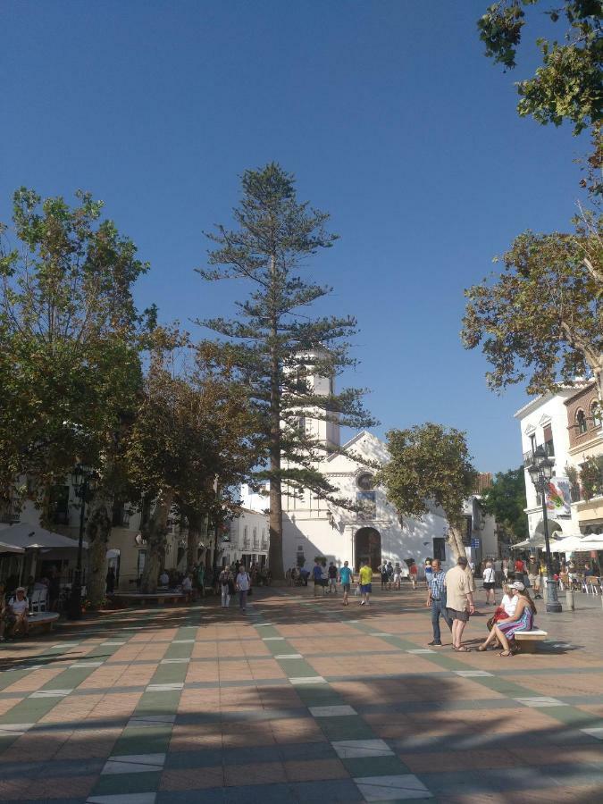 Apartamento Cala De Nerja-Lovely Zewnętrze zdjęcie